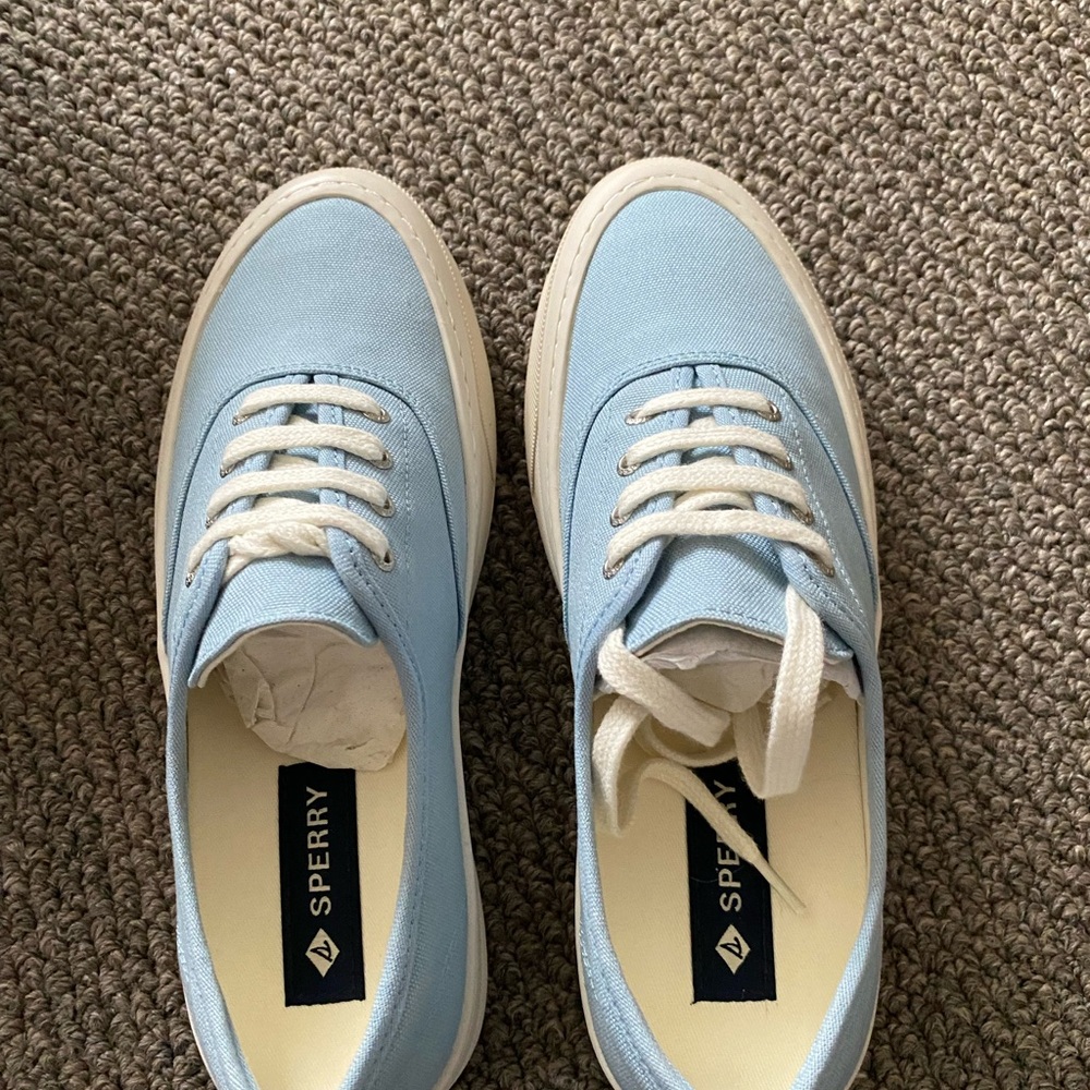 Sperry Light Blue Canvas Sneakers new sz 7